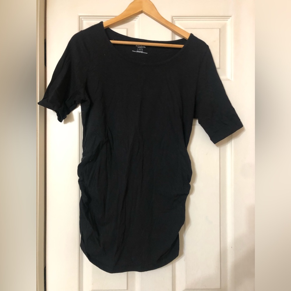 Mother Maternity black tee size L with cinched sides